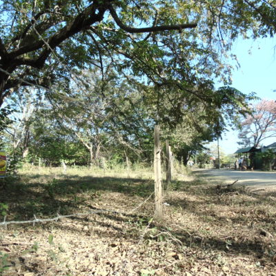 Nice lot, close to the beach!